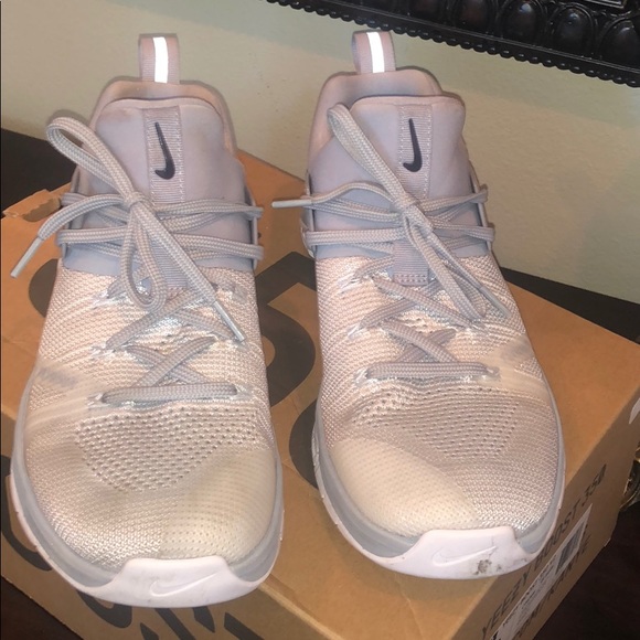 Nike Metcon Flyknit Shoes - Picture 1 of 8